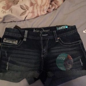 Size 9/10 ariya shorts